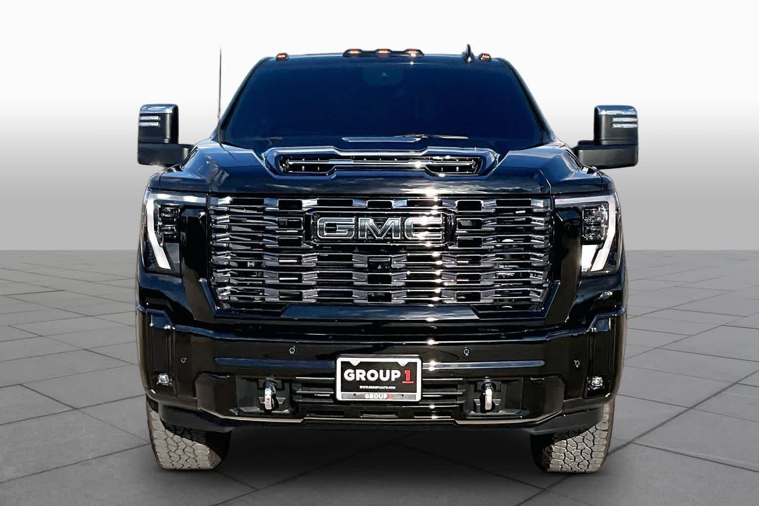 Used 2026 Onyx Black GMC Denali Ultimate image 4