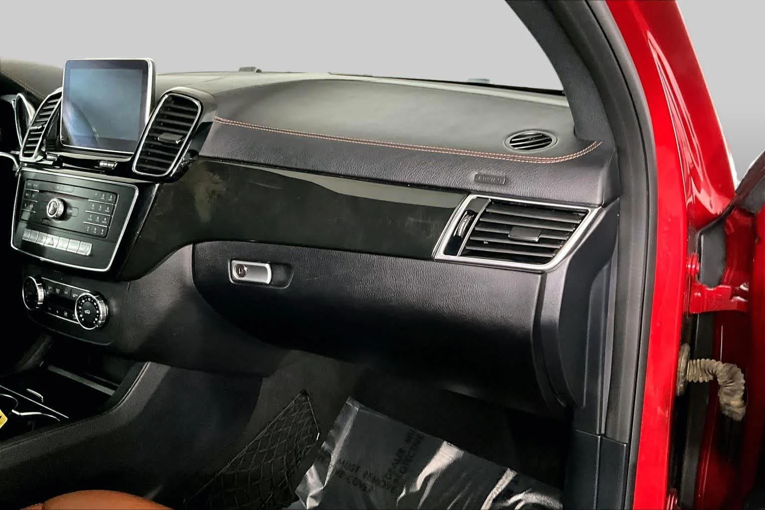 Used 2016 designo Cardinal Red Metallic Mercedes-Benz GLE 450 AMG® image 19