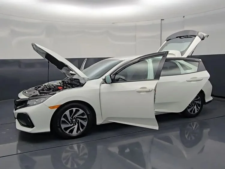 Used 2019  Honda LX Hatchback 4D image 26