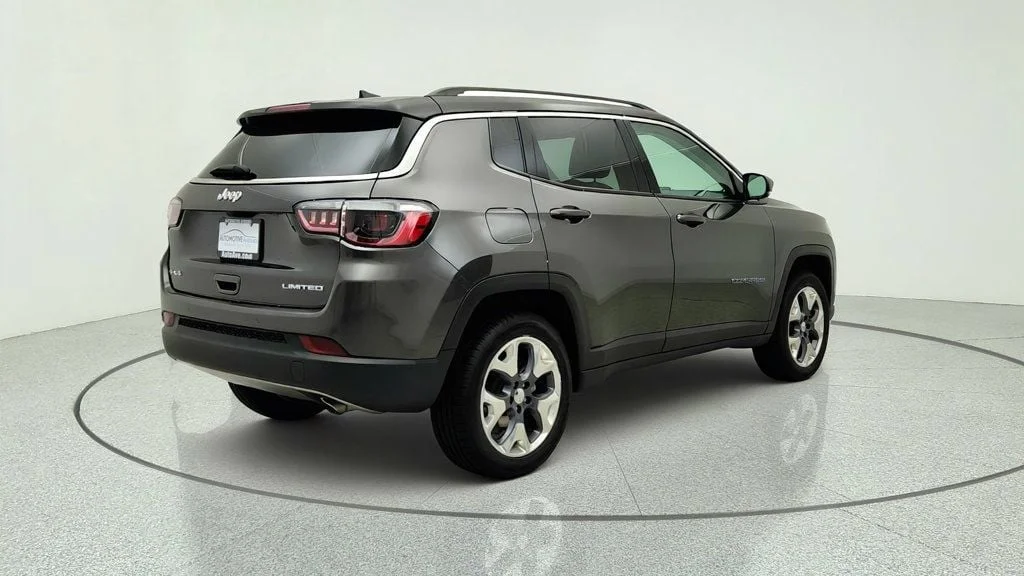 Used 2021 Granite Crystal Metallic Clearcoat Jeep Limited 4x4 image 5