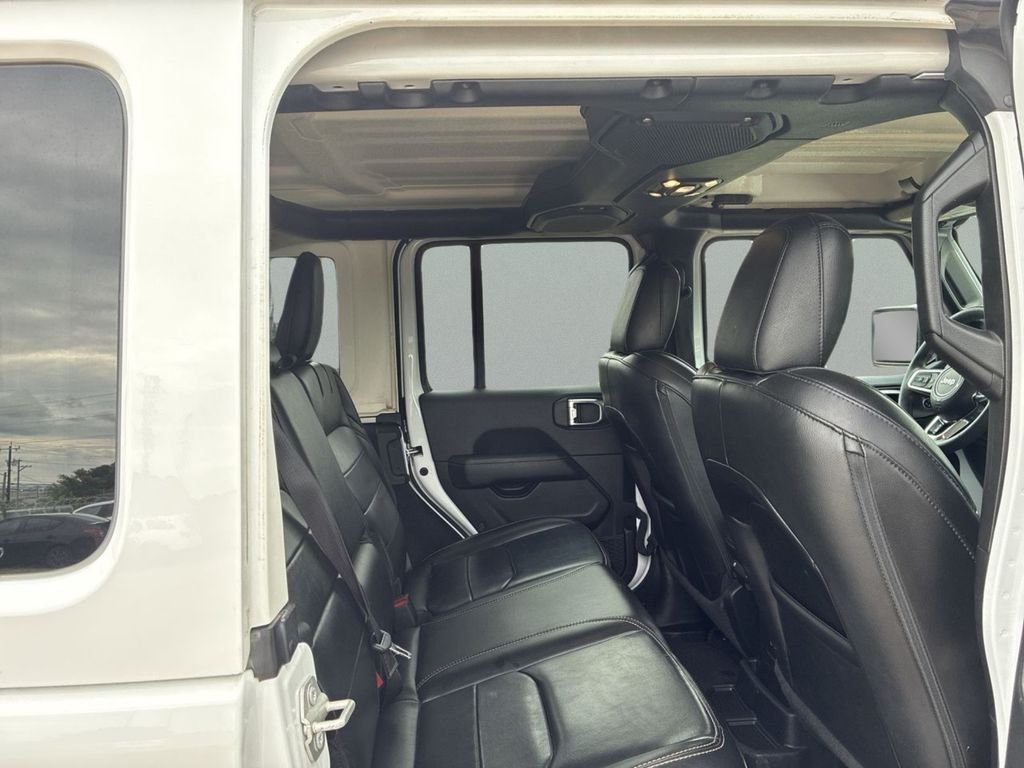 Used 2023 White/off-white Jeep Sahara 4xe image 18