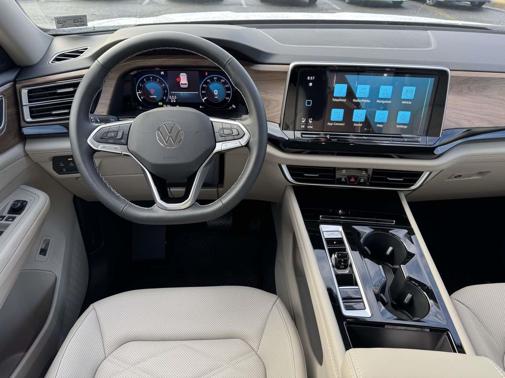 New 2026 White Volkswagen 2.0T SE w/Technology image 17
