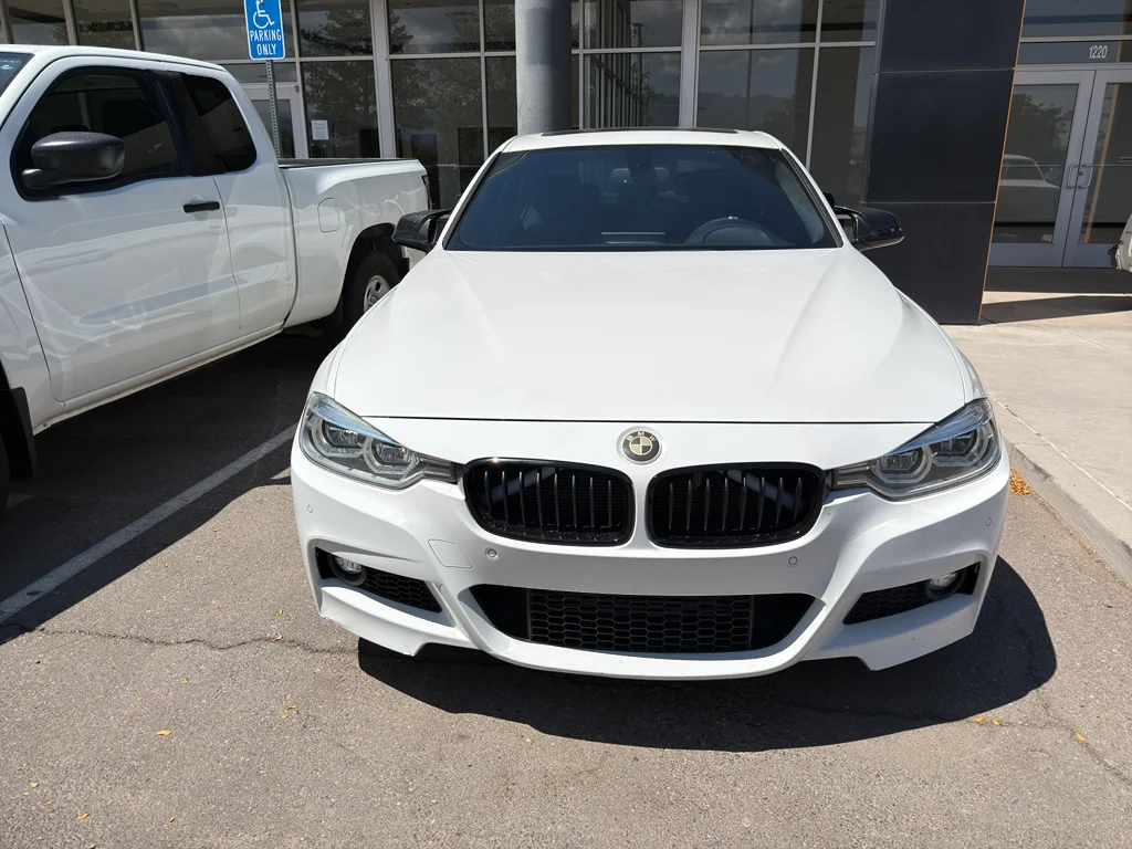 Used 2016 Alpine White BMW 328i xDrive image 2