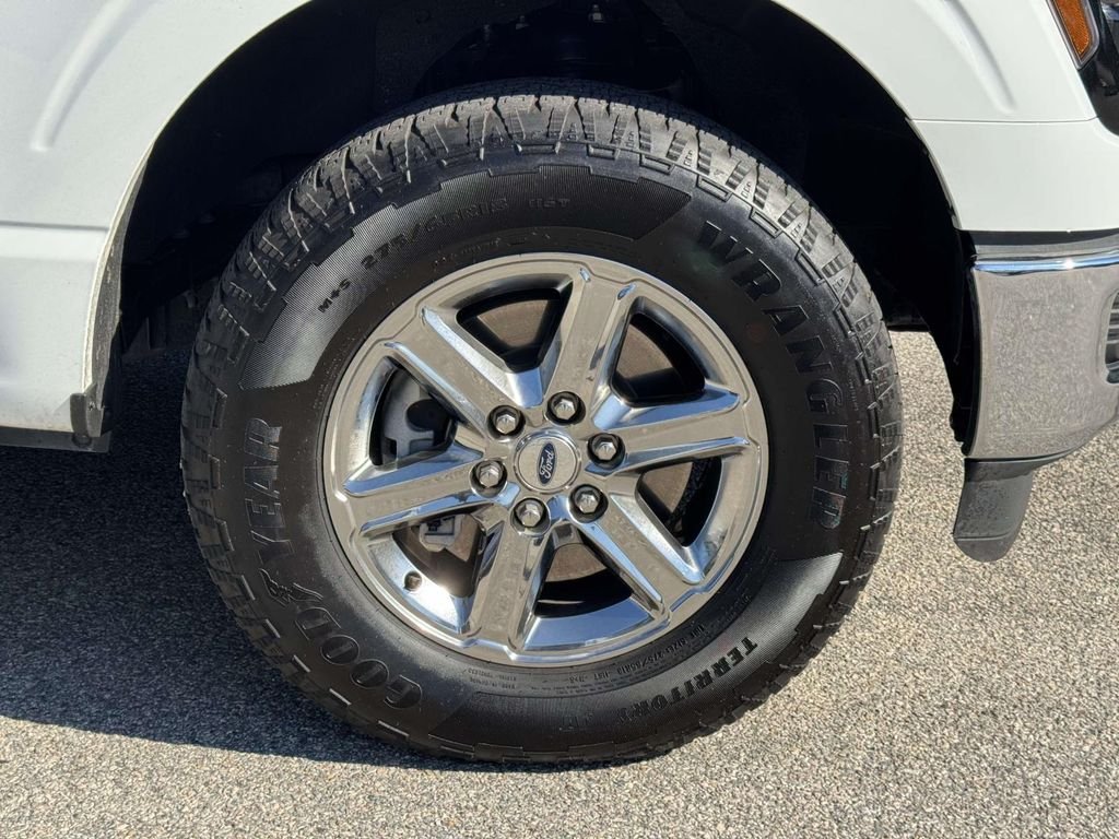 Used 2025 White Ford XLT image 26