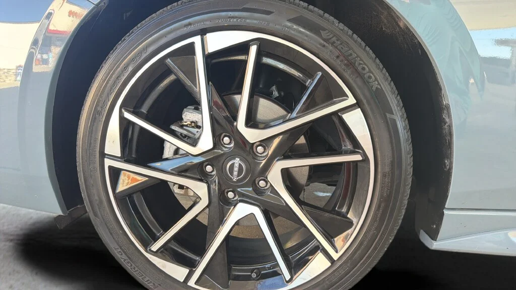 Used 2024 Atlantic Gray Metallic Super Black Nissan SR image 25