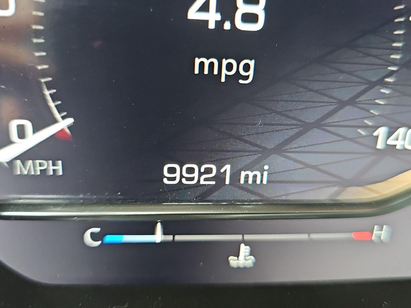 Used 2025 Summit White GMC AT4 image 15