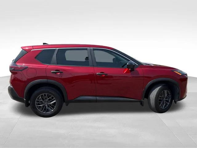 Used 2023 Red Nissan S image 9
