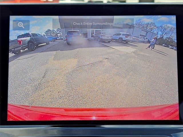 New 2026 Red Hot Pearlcoat Jeep Latitude image 28
