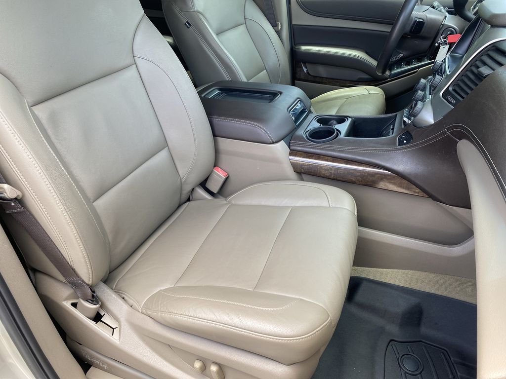Used 2017 Champagne Silver Metallic Chevrolet LT image 34