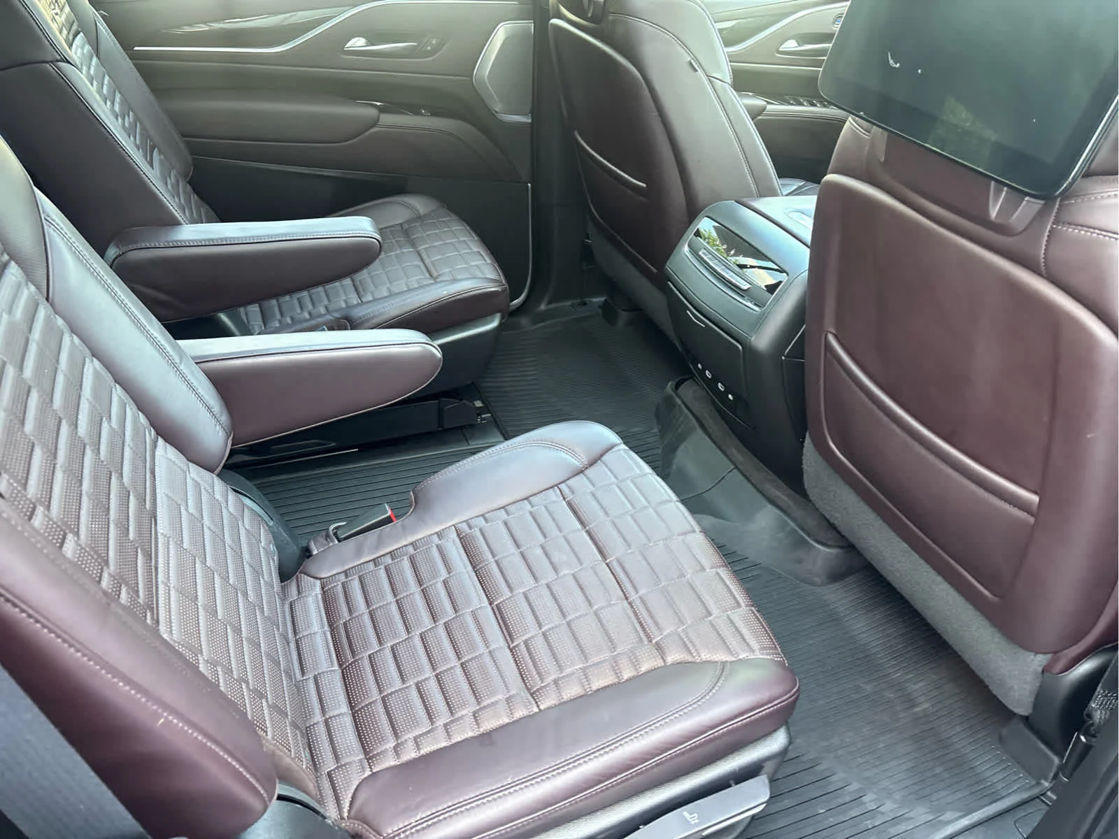 Used 2022 Infrared Tintcoat Cadillac Premium Luxury Platinum image 15