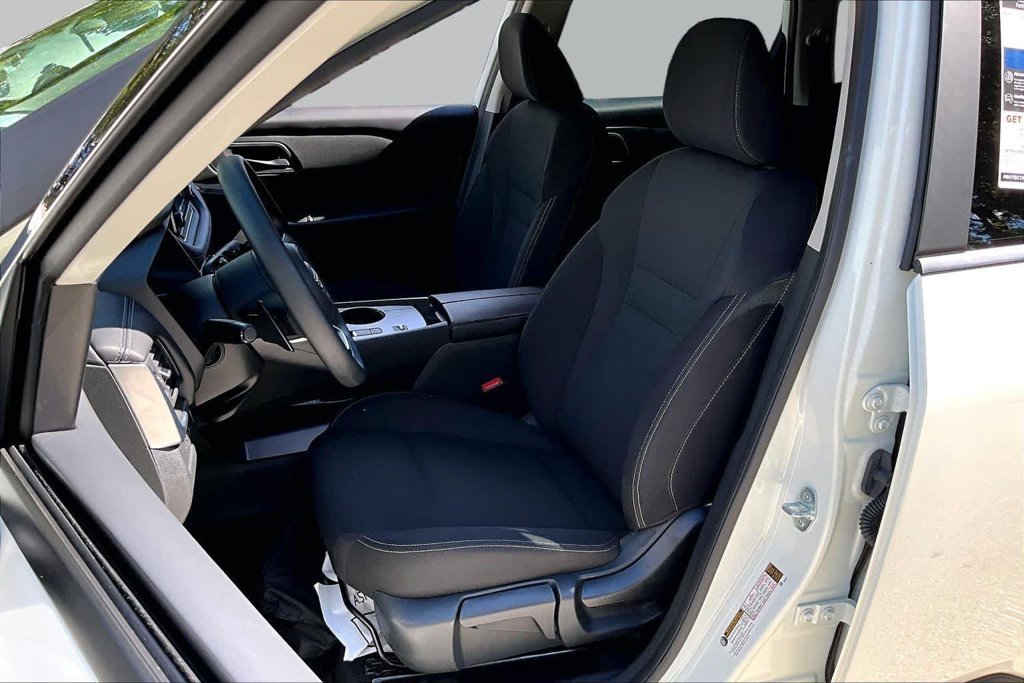 Used 2024 White Nissan S image 8