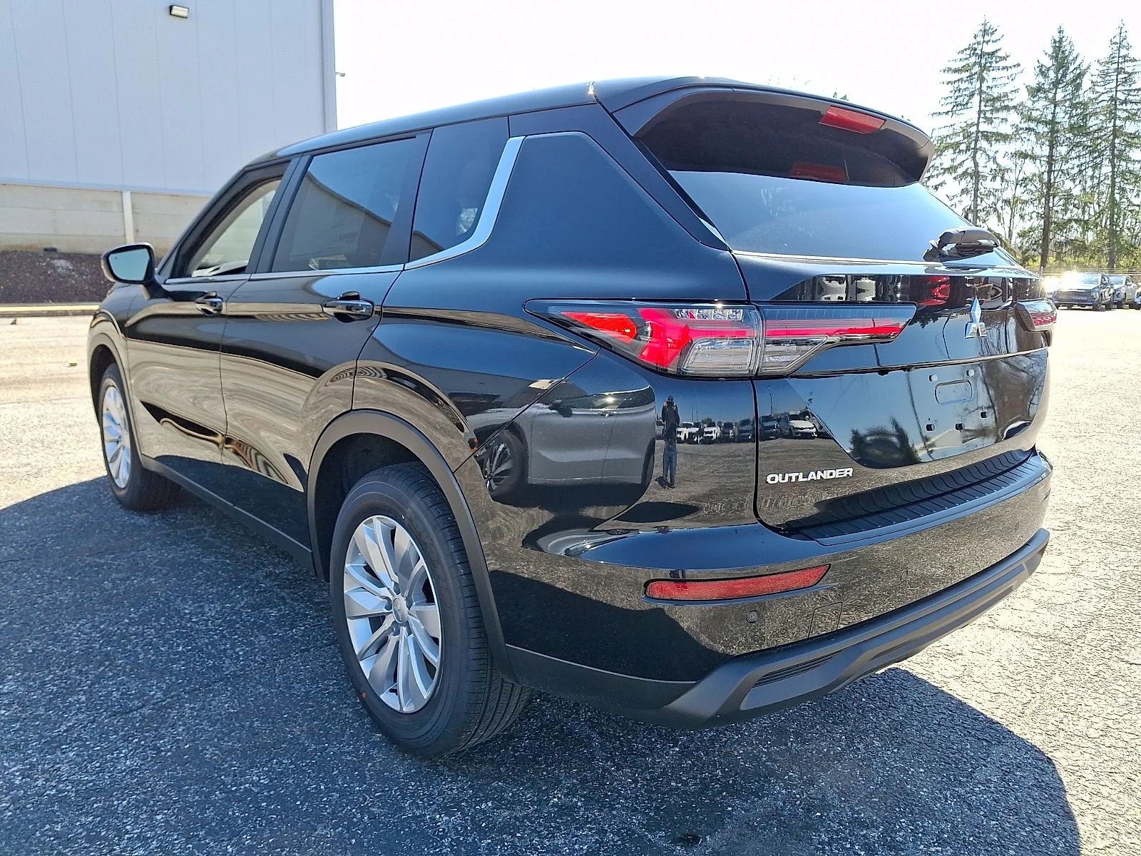 New 2026 Black Mitsubishi ES image 5