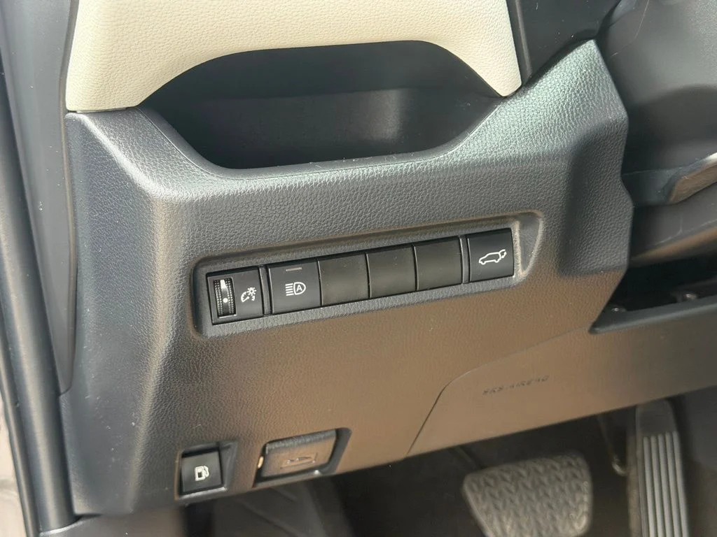 Used 2022 Gray Toyota XLE image 24