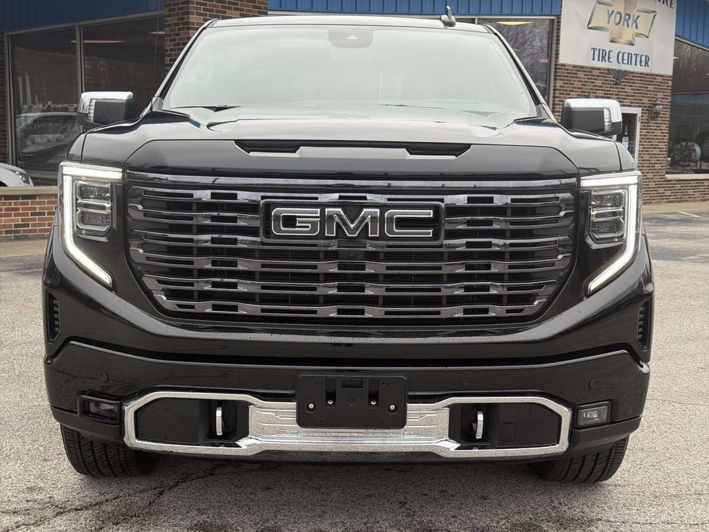 Used 2026 Black GMC Denali Ultimate image 31