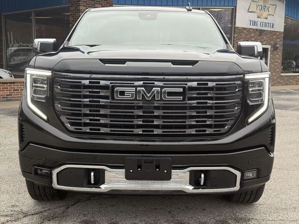 Used 2026 Black GMC Denali Ultimate image 31