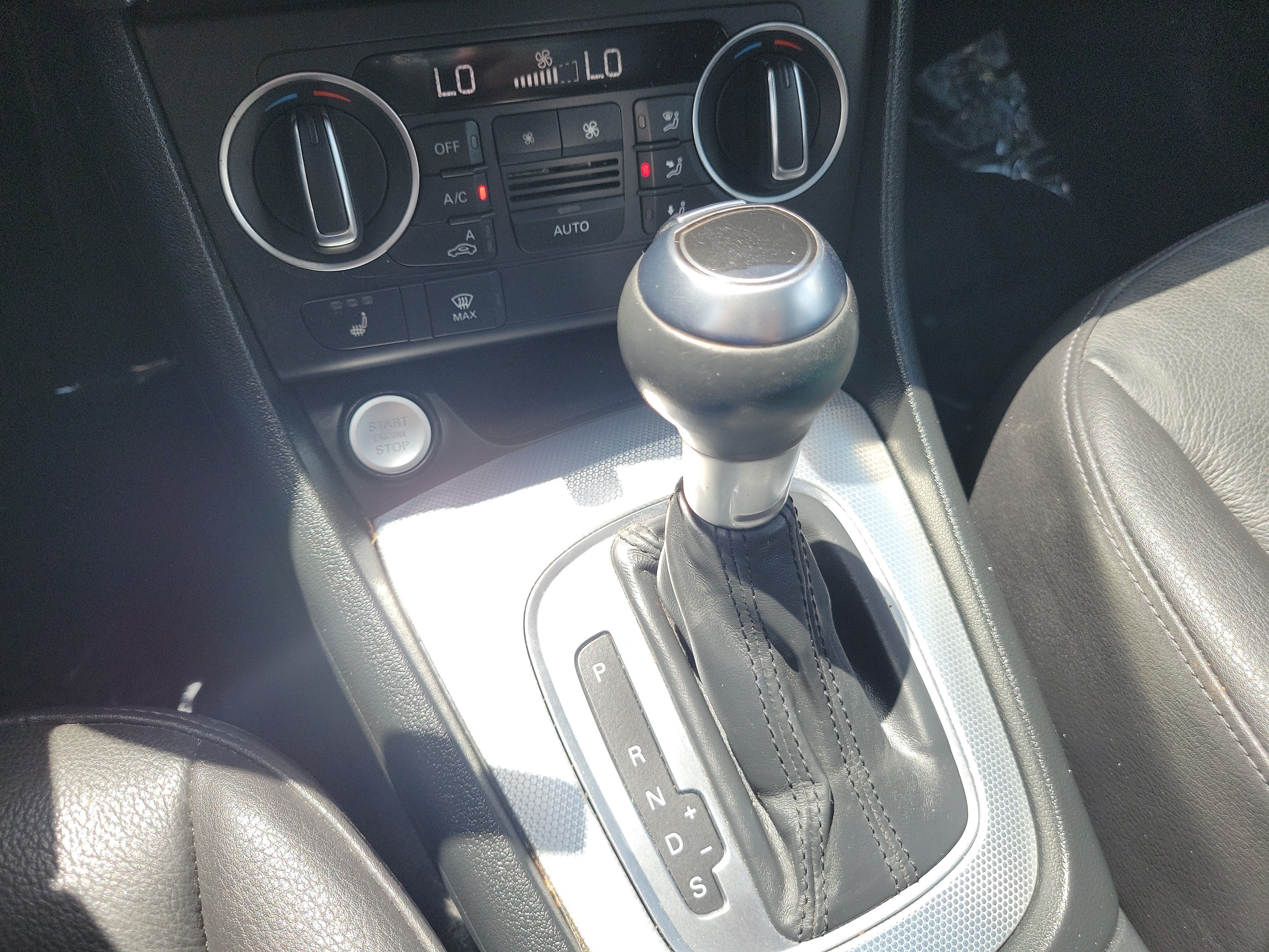 Used 2018 Brilliant Black Audi 2.0T Premium image 28