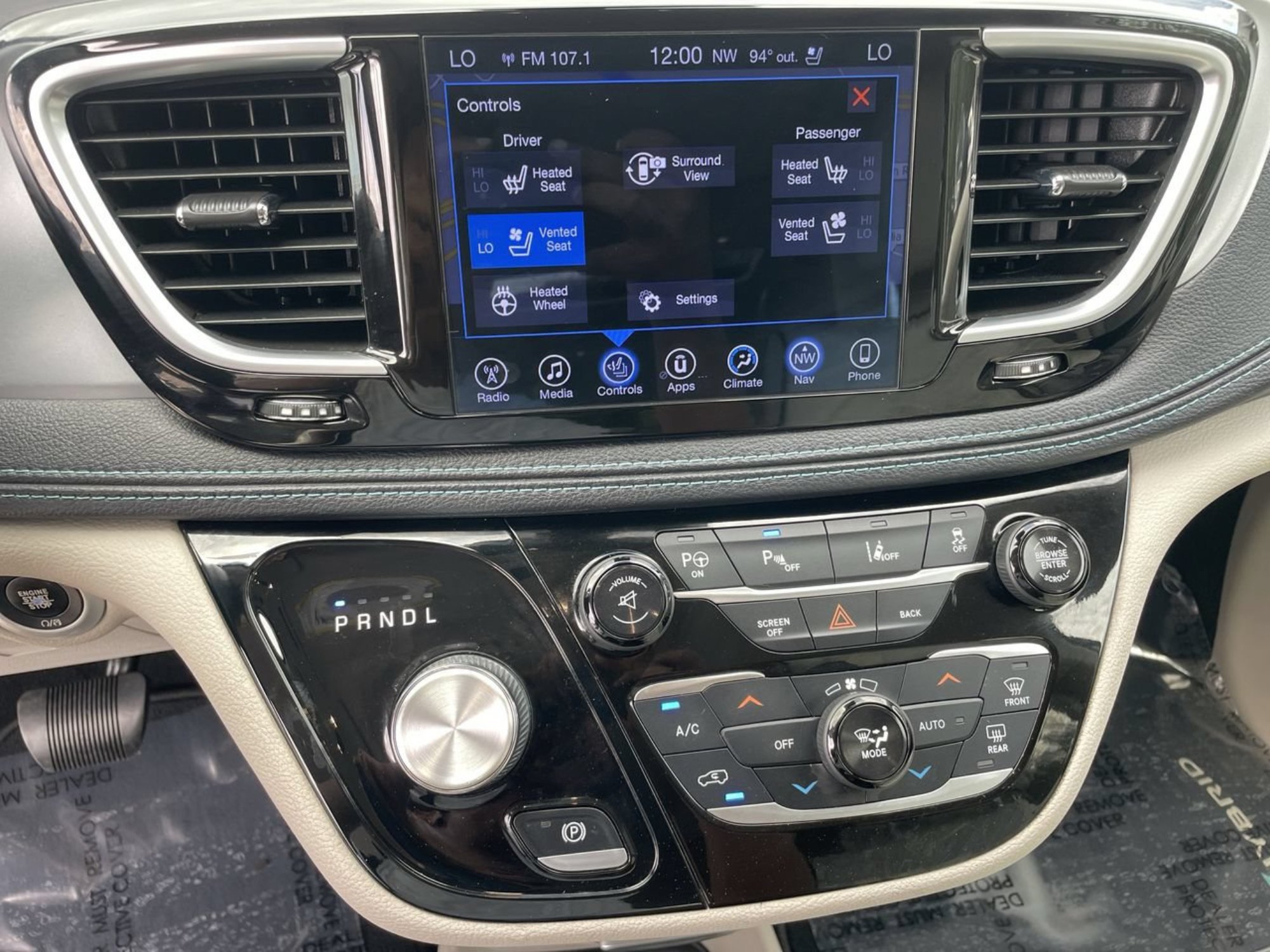 Used 2017 Tusk White Chrysler Platinum image 27