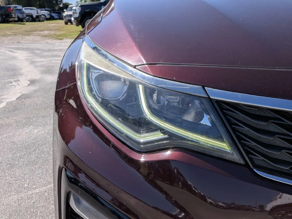 Used 2020 Purple Kia LX image 8