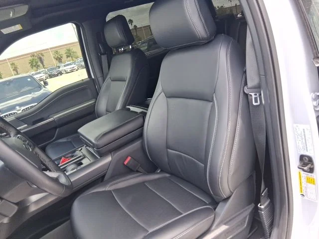 Used 2025 White Ford Lariat image 14