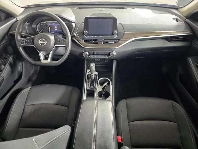 Used 2024 Red Nissan 2.5 SV image 7