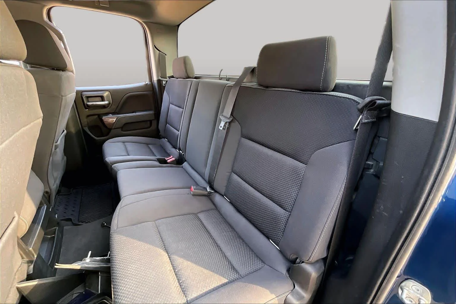 Used 2019 Stone Blue Metallic GMC SLE image 19