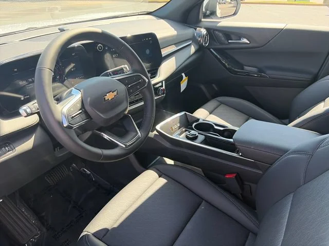 New 2027 Summit White Chevrolet LT image 26