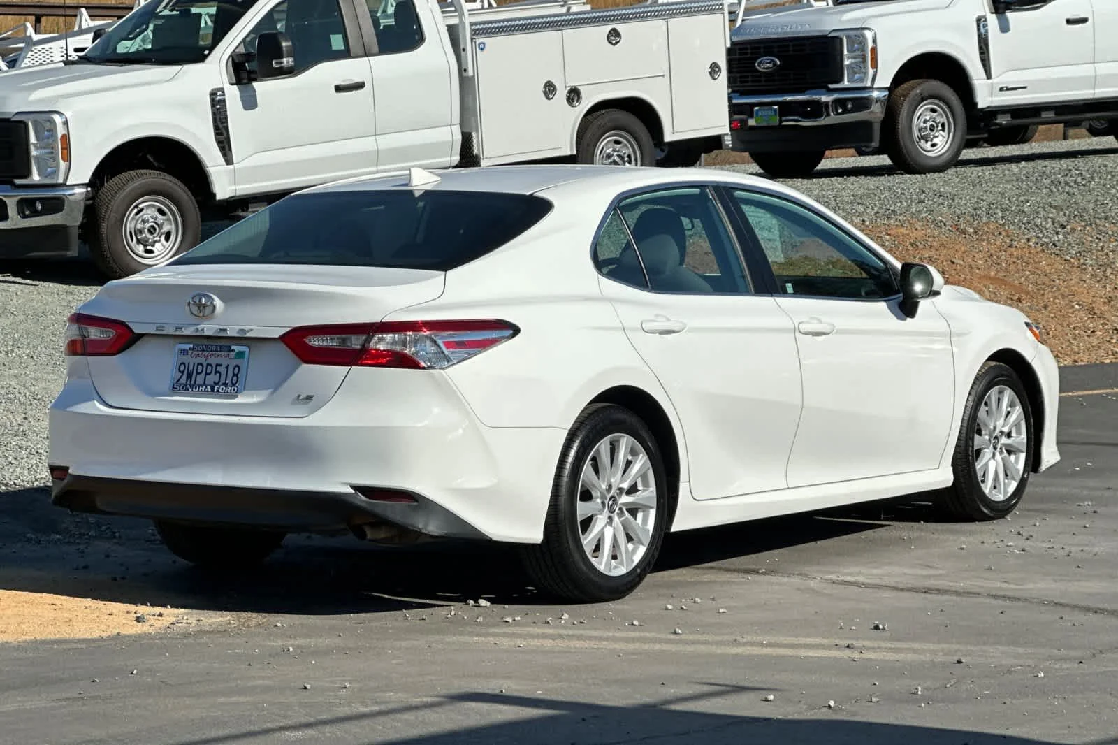 Used 2020 Super White Toyota LE image 4