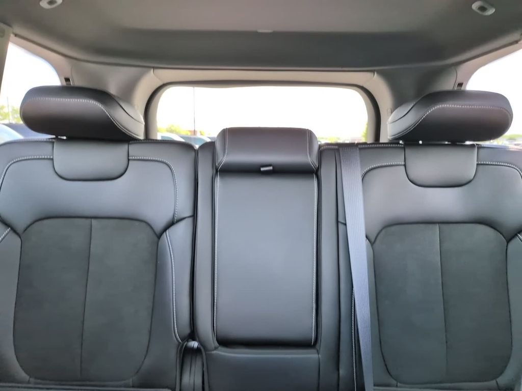 New 2026 Silver Zynith Exterior Paint Jeep Laredo image 24