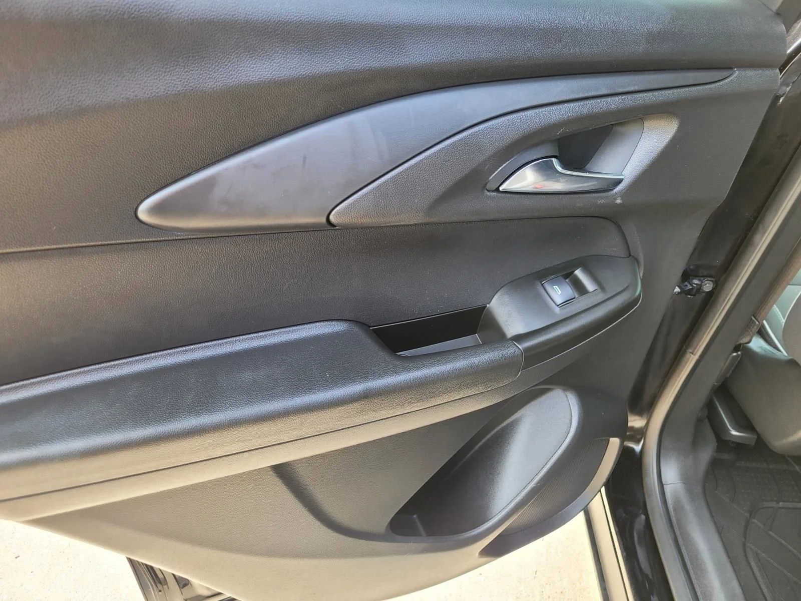 Used 2023 Mosaic Black Metallic Chevrolet LT image 15