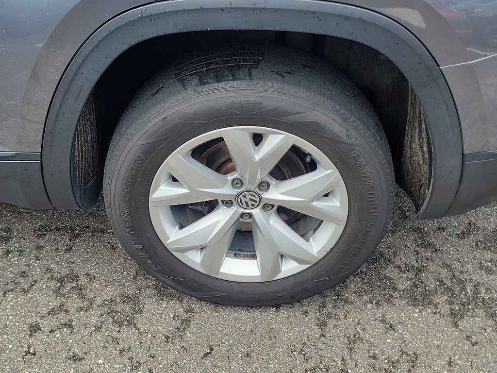 Used 2019 Gray Volkswagen 2.0T S image 35