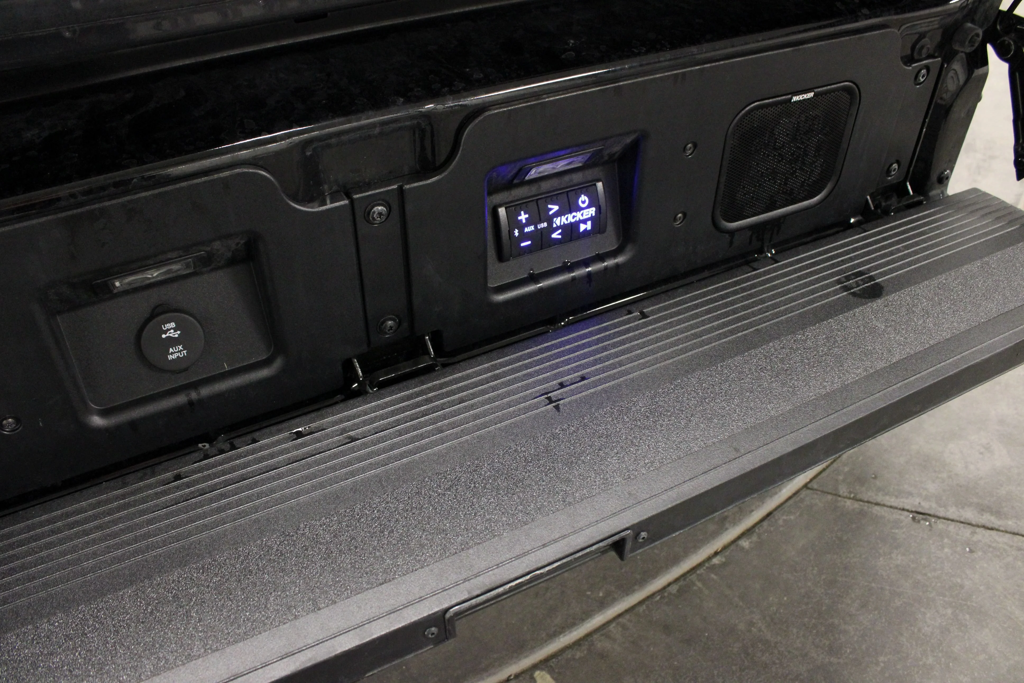 Used 2026 Onyx Black GMC Denali Ultimate image 15
