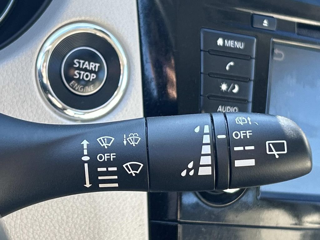 Used 2020 White Nissan SV image 31