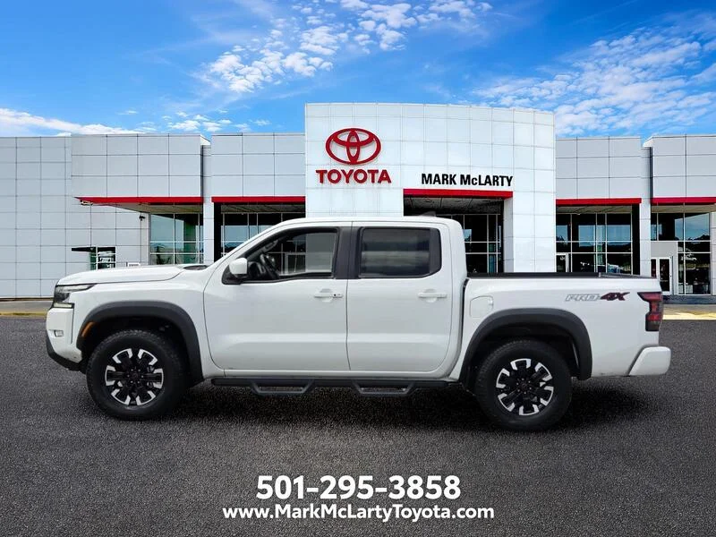 Used 2023 Glacier White NISSAN CREW CAB 4X4 PRO-4X AUTO image 2