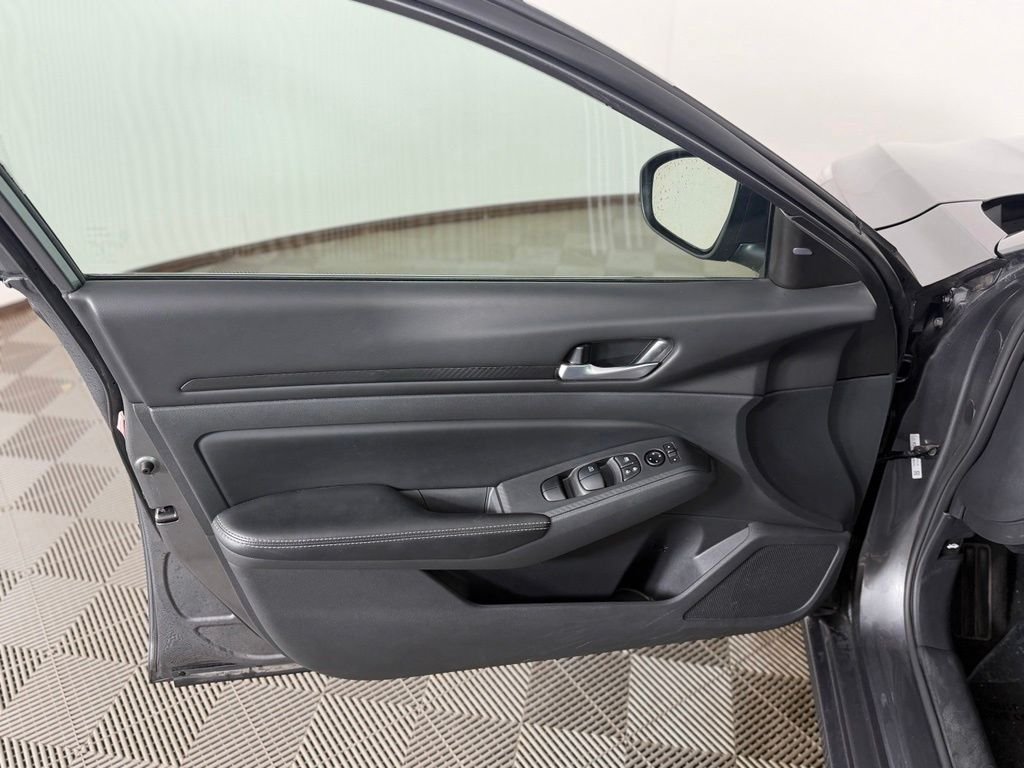 Used 2025 Gray Nissan 2.5 SV image 12