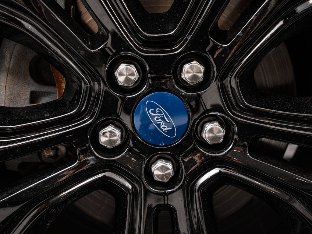 Used 2019 Agate Black Metallic Ford Titanium image 8