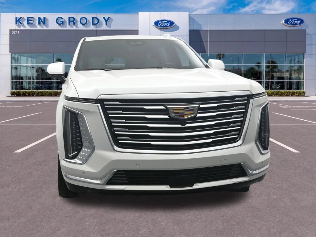 Used 2025 White Cadillac Premium Luxury Platinum image 19