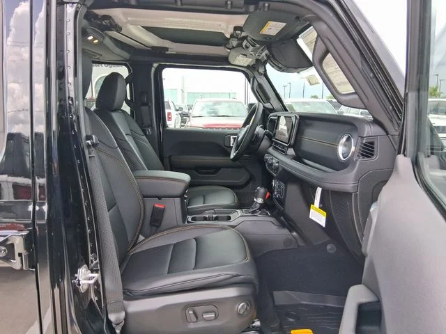 New 2026 Black Clear-Coat Exterior Paint Jeep Texas Trail image 25