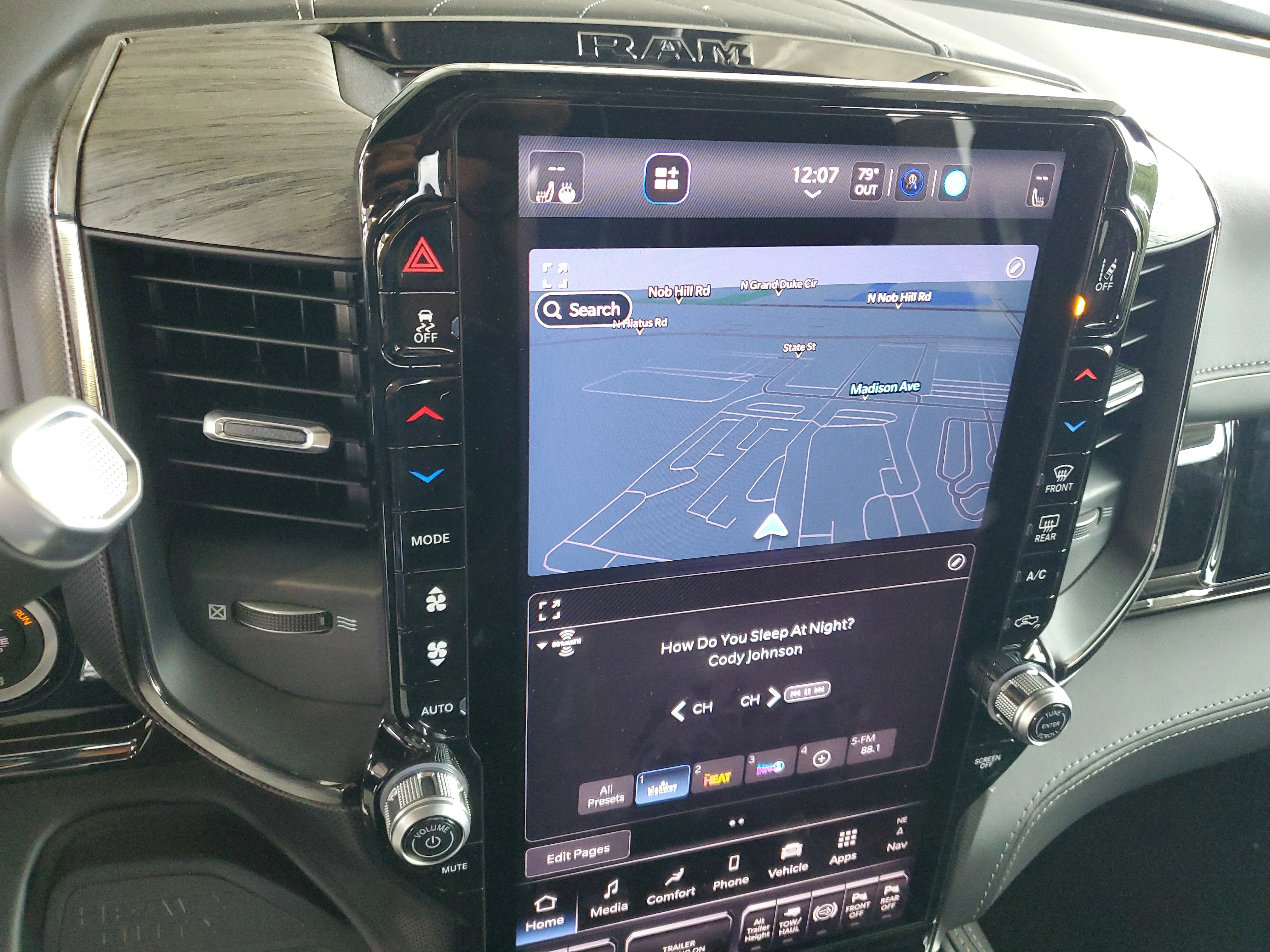 2025 RAM 2500 Limited - Photo 25