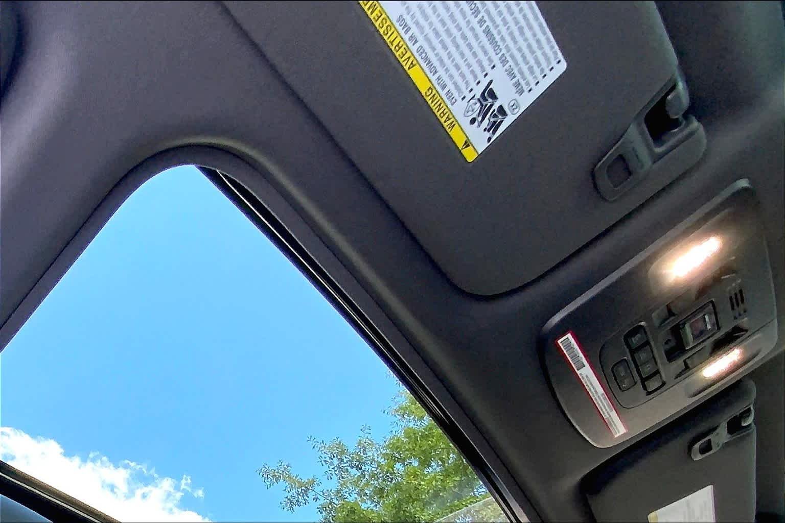 Used 2019 Wind Chill Pearl Toyota Touring image 13