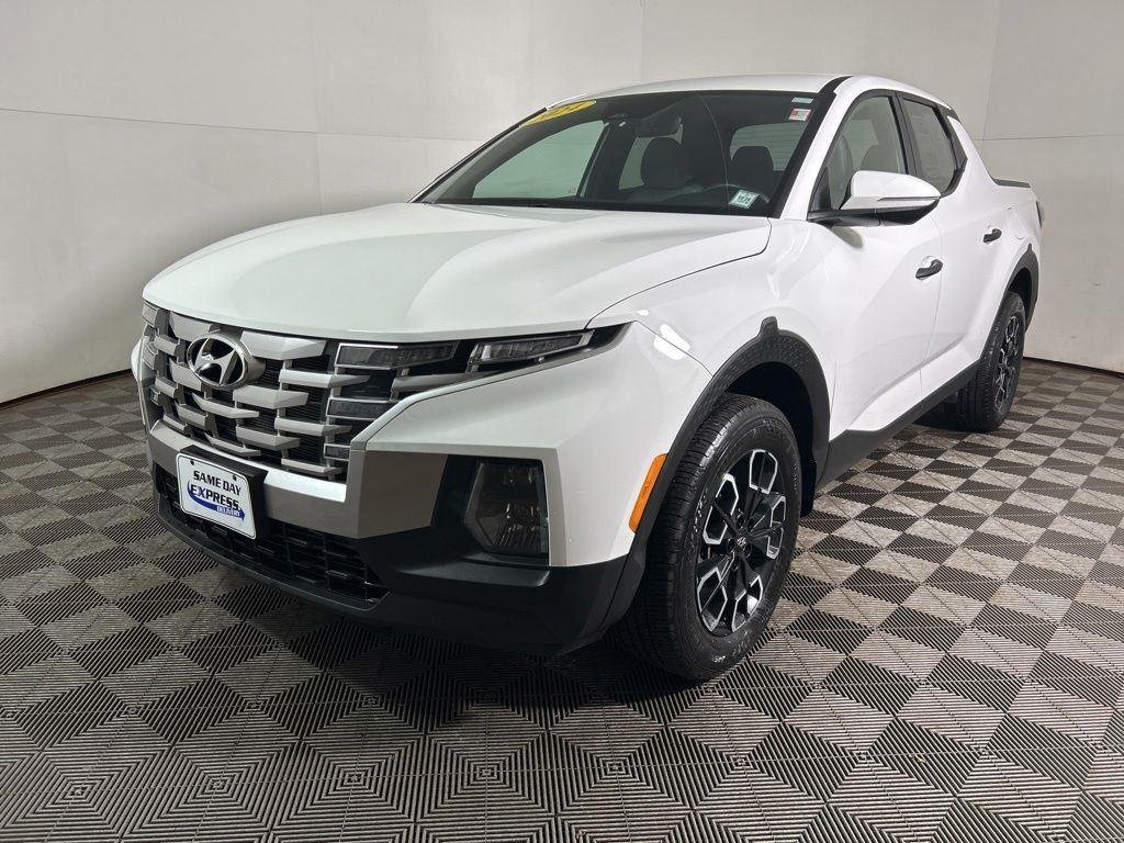 Used 2024 White Hyundai SEL image 11