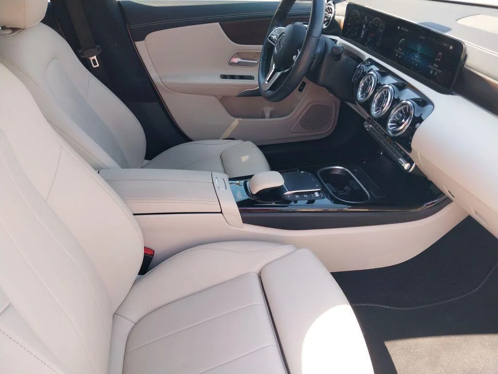 Used 2023 Polar White Mercedes-Benz CLA 250 image 27