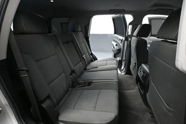 Used 2020 Silver GMC SLE image 40