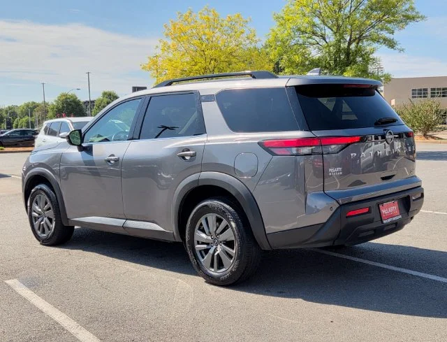 Used 2024 Gray Nissan SV image 3