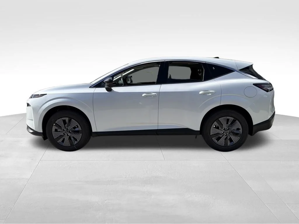 New 2026 White Nissan SL image 4
