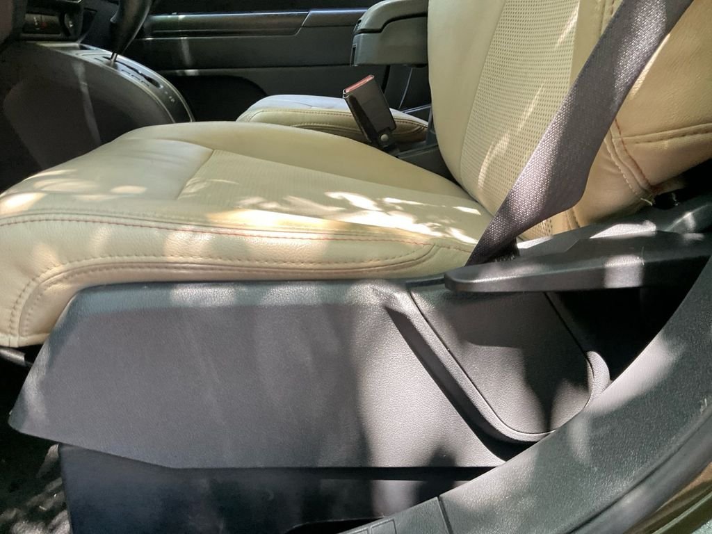 Used 2016 Green Jeep Sport image 31