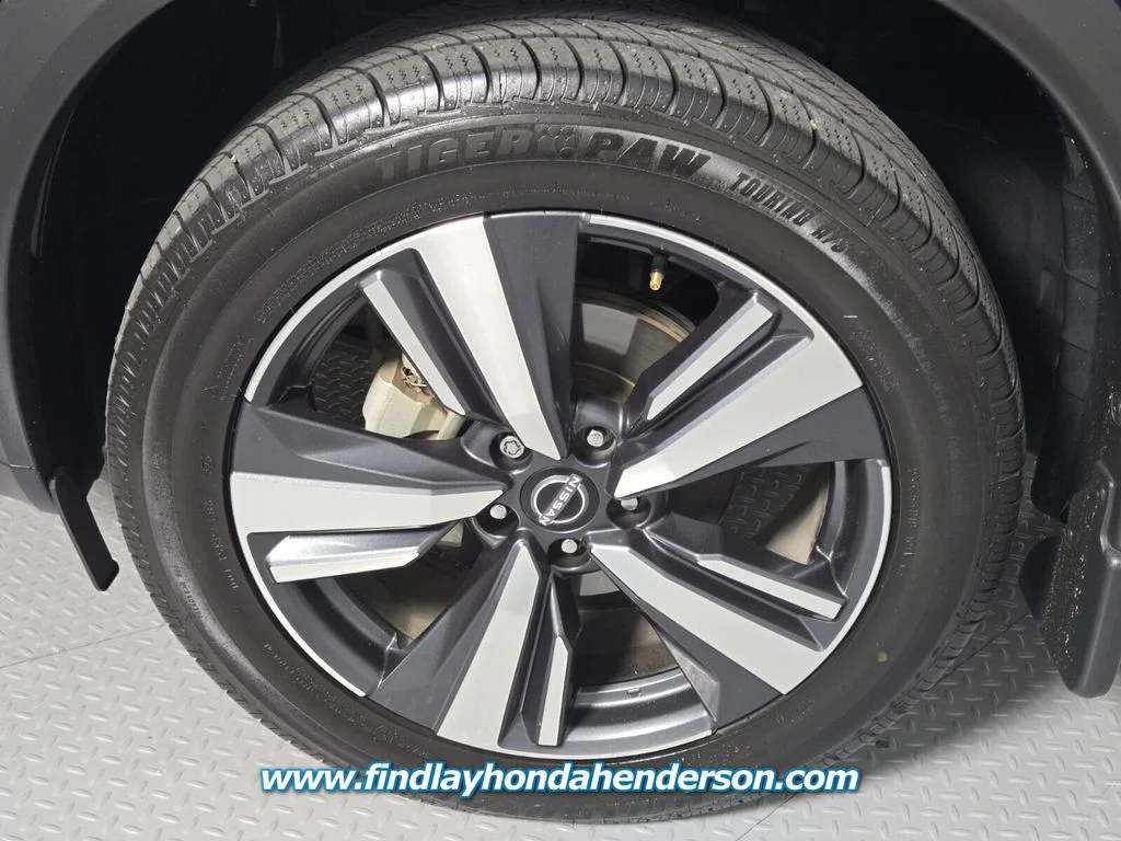 Used 2022 Caspian Blue Metallic Nissan SL image 9
