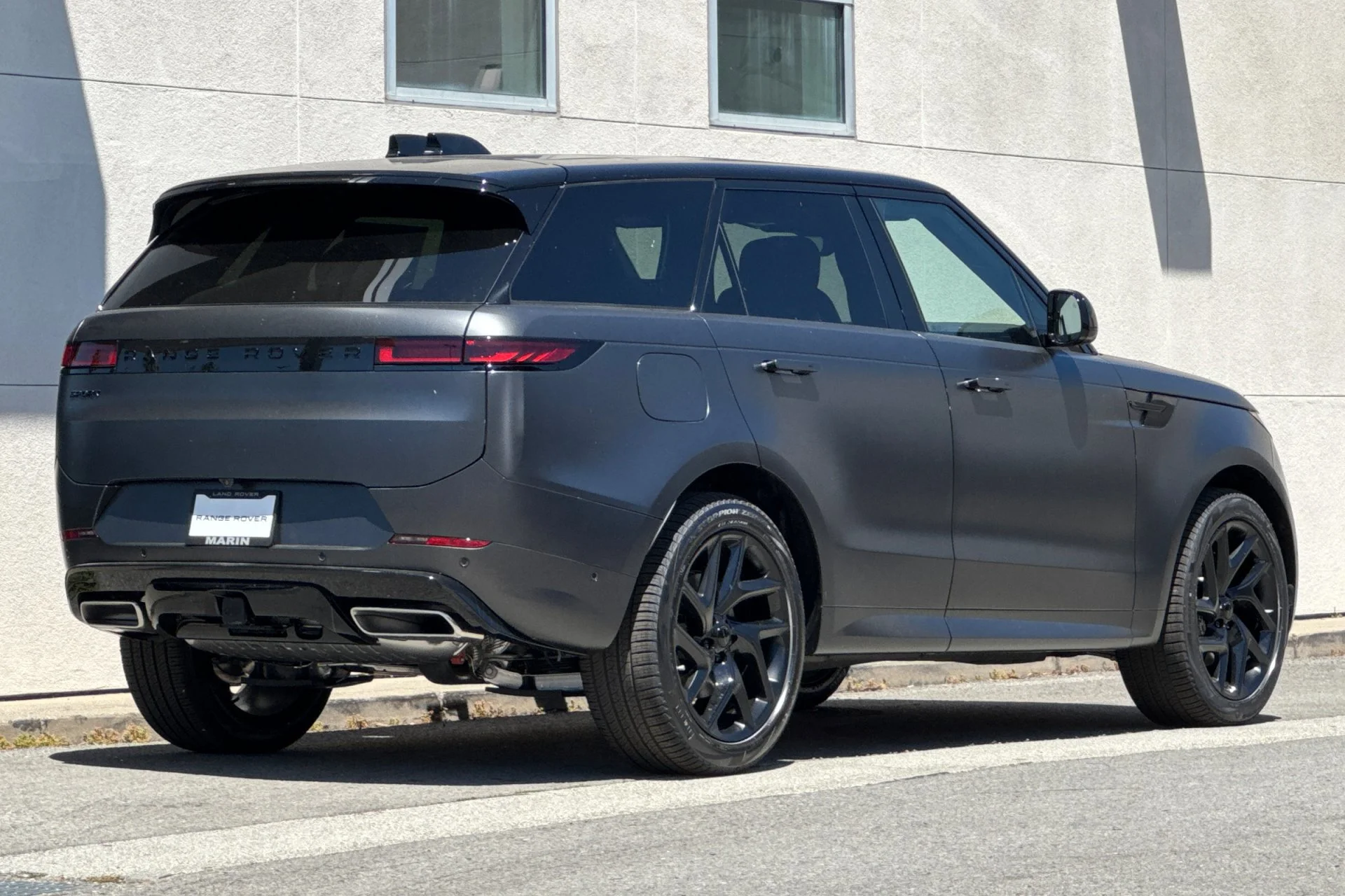 New 2026 Carpathian Grey Land Rover Dynamic SE image 2