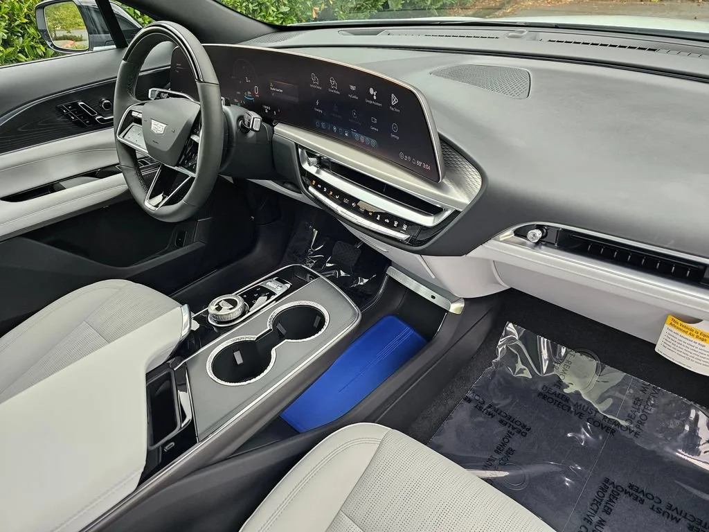 2026 Cadillac LYRIQ Sport - Photo 10
