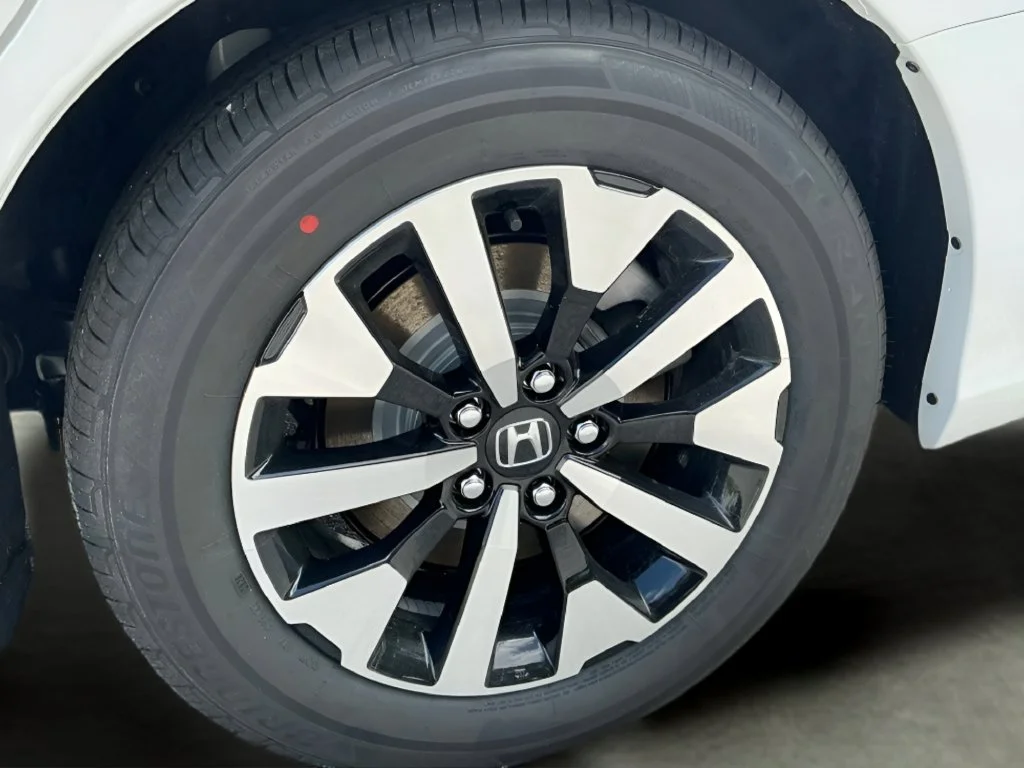Used 2026 White Honda EX-L image 42