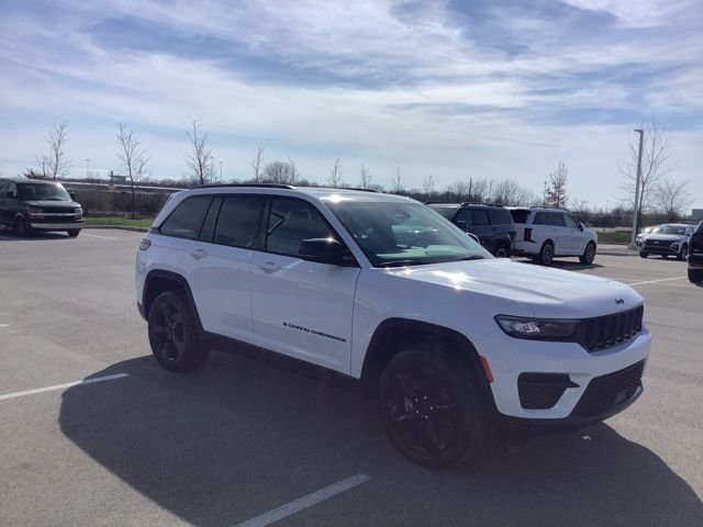 Used 2023 Bright White Clearcoat Jeep Altitude X image 8